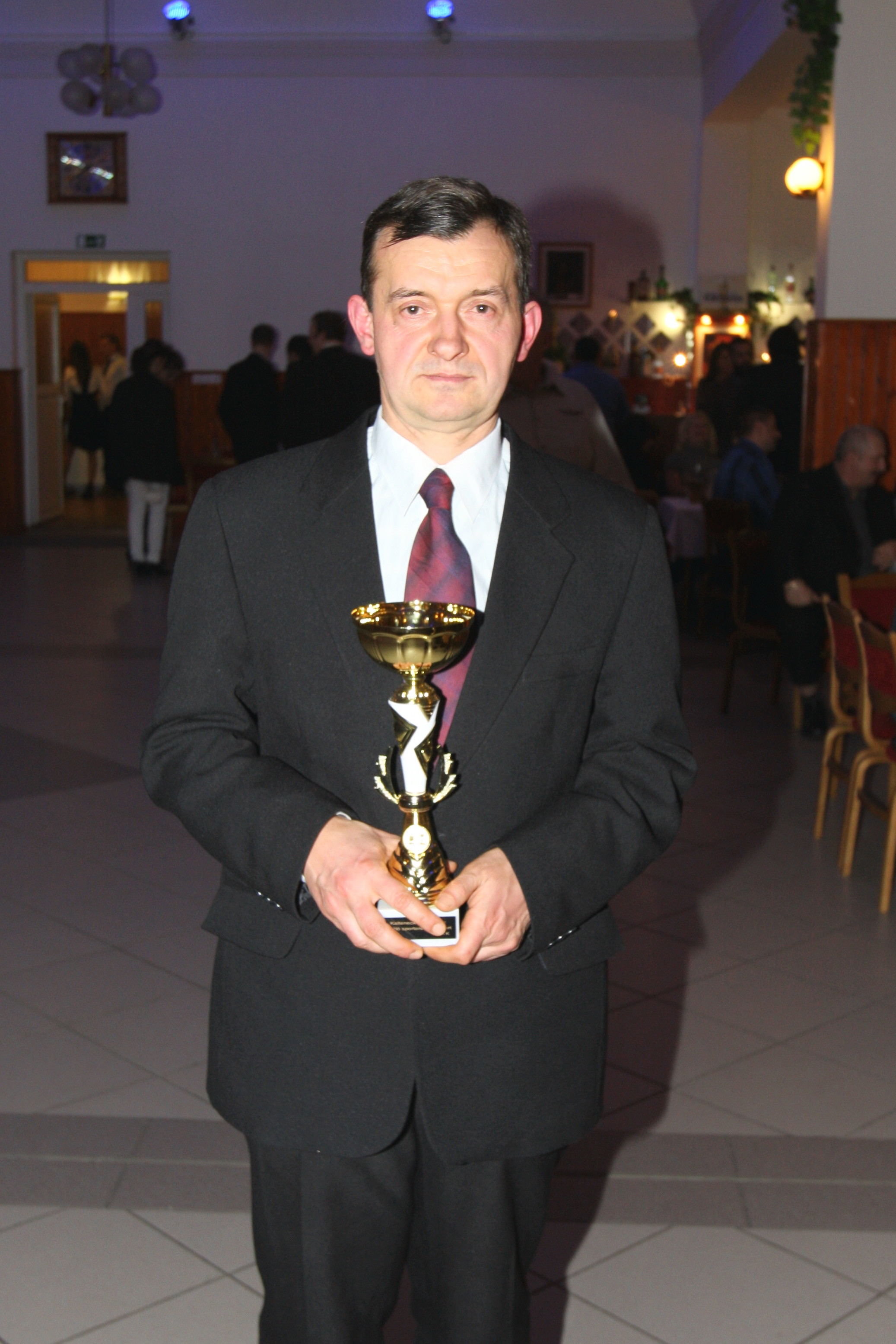 Kaltenecker Antal (Csöpi), az Év Sakkozója díjjal, amit kiemelkedő teljesítményéért vehetett át